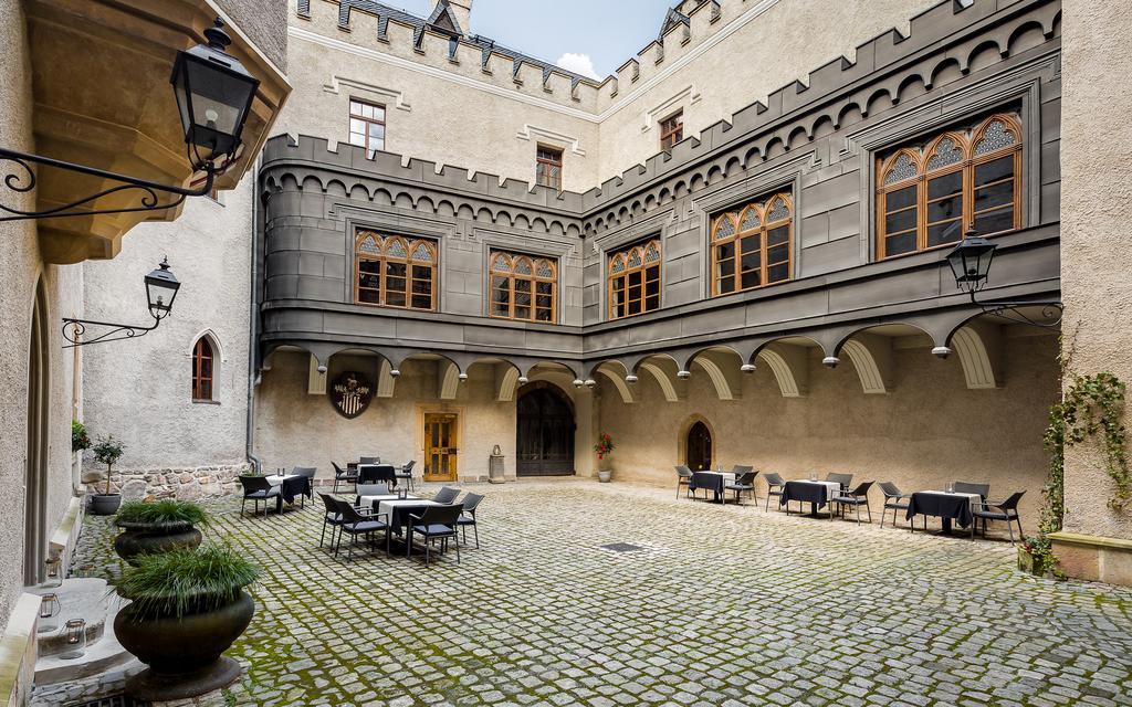 Zamek Karpniki Schloss Fischbach Lomnica  Exteriér fotografie