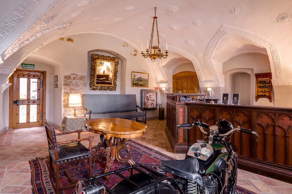 Zamek Karpniki Schloss Fischbach Lomnica  Exteriér fotografie