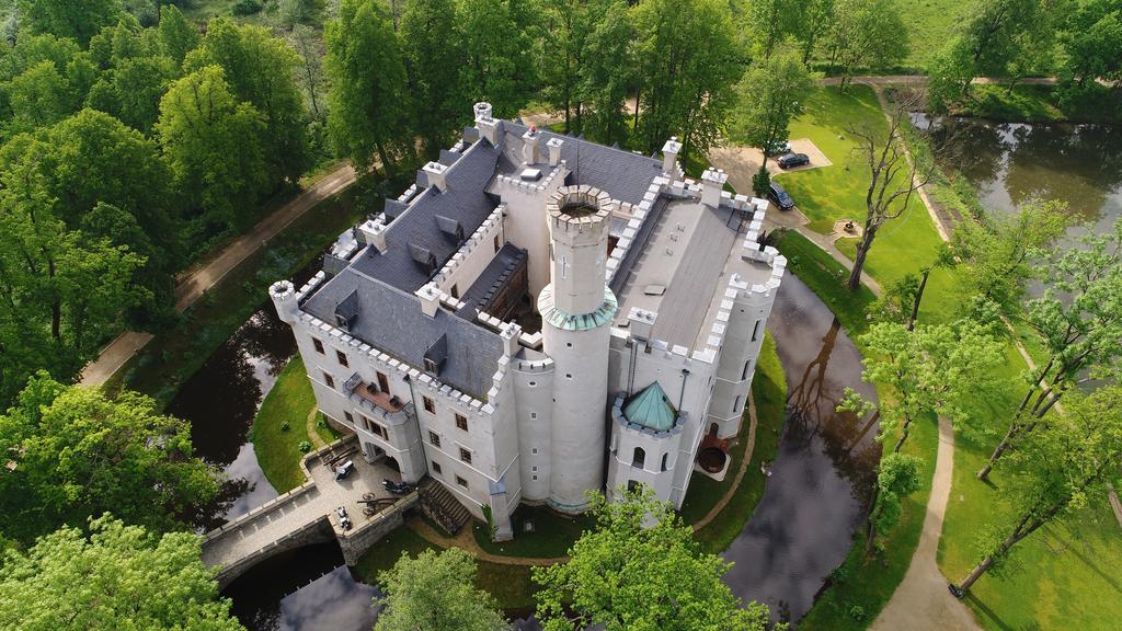 Zamek Karpniki Schloss Fischbach Lomnica  Exteriér fotografie