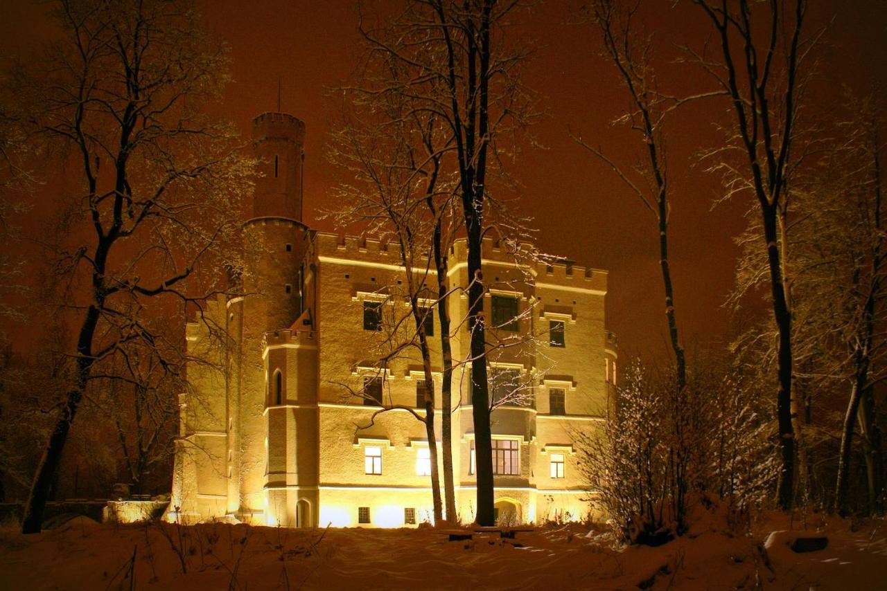 Zamek Karpniki Schloss Fischbach Lomnica  Exteriér fotografie